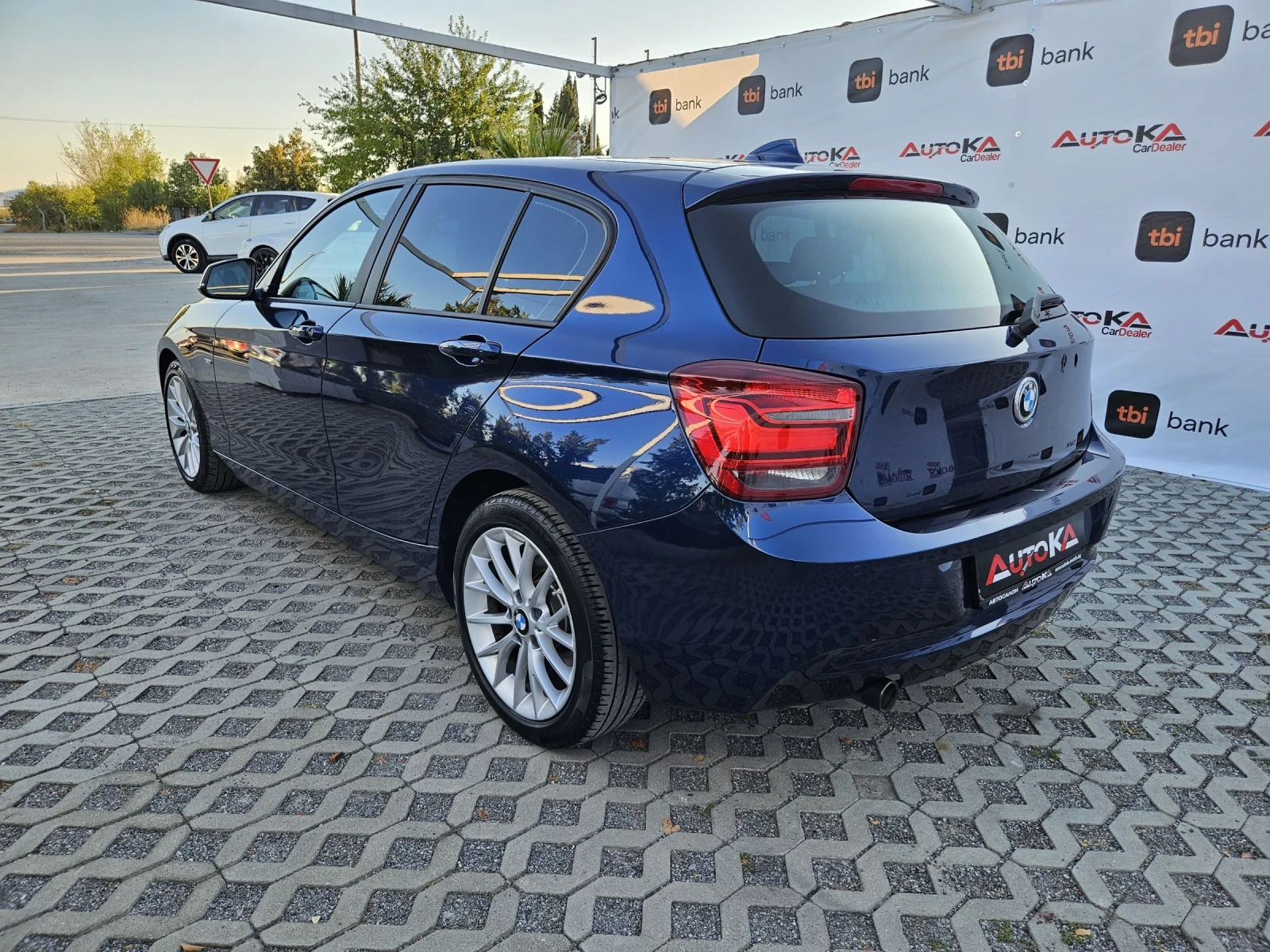 BMW 118 2.0D-143kc= АВТОМАТ= 161х.км= SPORT= LED= АВТОПИЛО - изображение 5