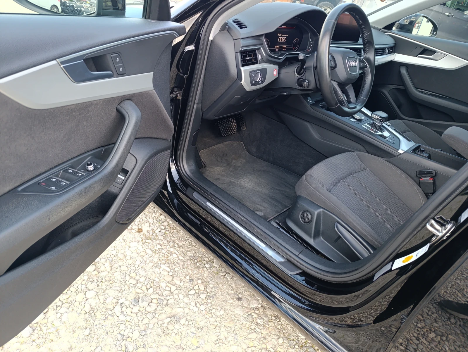 Audi A4  2.0 TDI quattro S-tronic  - изображение 8