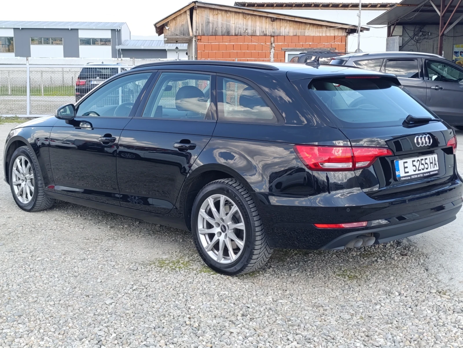 Audi A4  2.0 TDI quattro S-tronic  - изображение 2