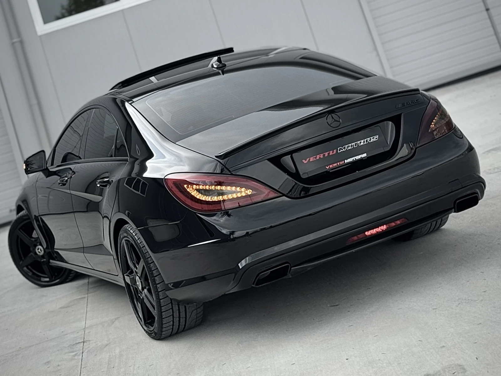 Mercedes-Benz CLS 350 AMG / MEMORY / DYNAMIC SEATS / KEYLESS GO - изображение 4