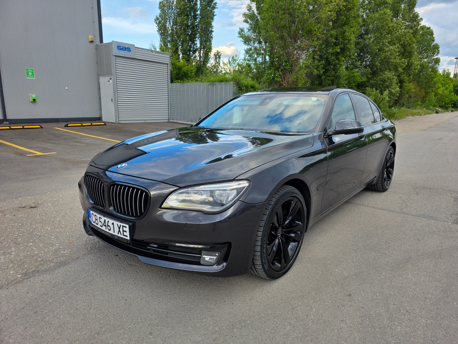 BMW 740 X Drive - изображение 3