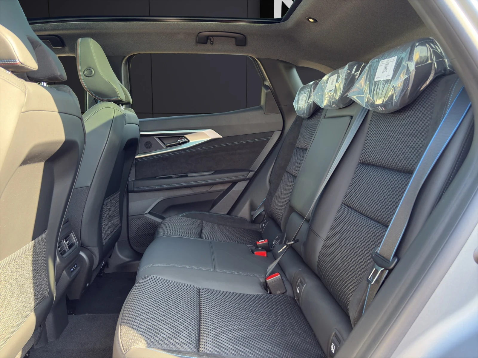 Renault Austral * DISTR* PANO* H&K* MEMORY* 360CAM* LED* CARPLAY*  | Mobile.bg   13