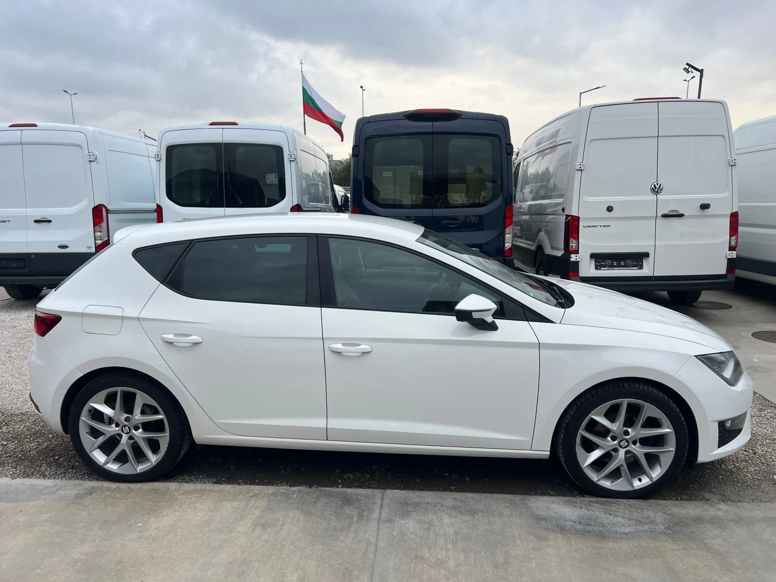 Seat Leon 2.0tdi-150k.s-avtomatik - изображение 4