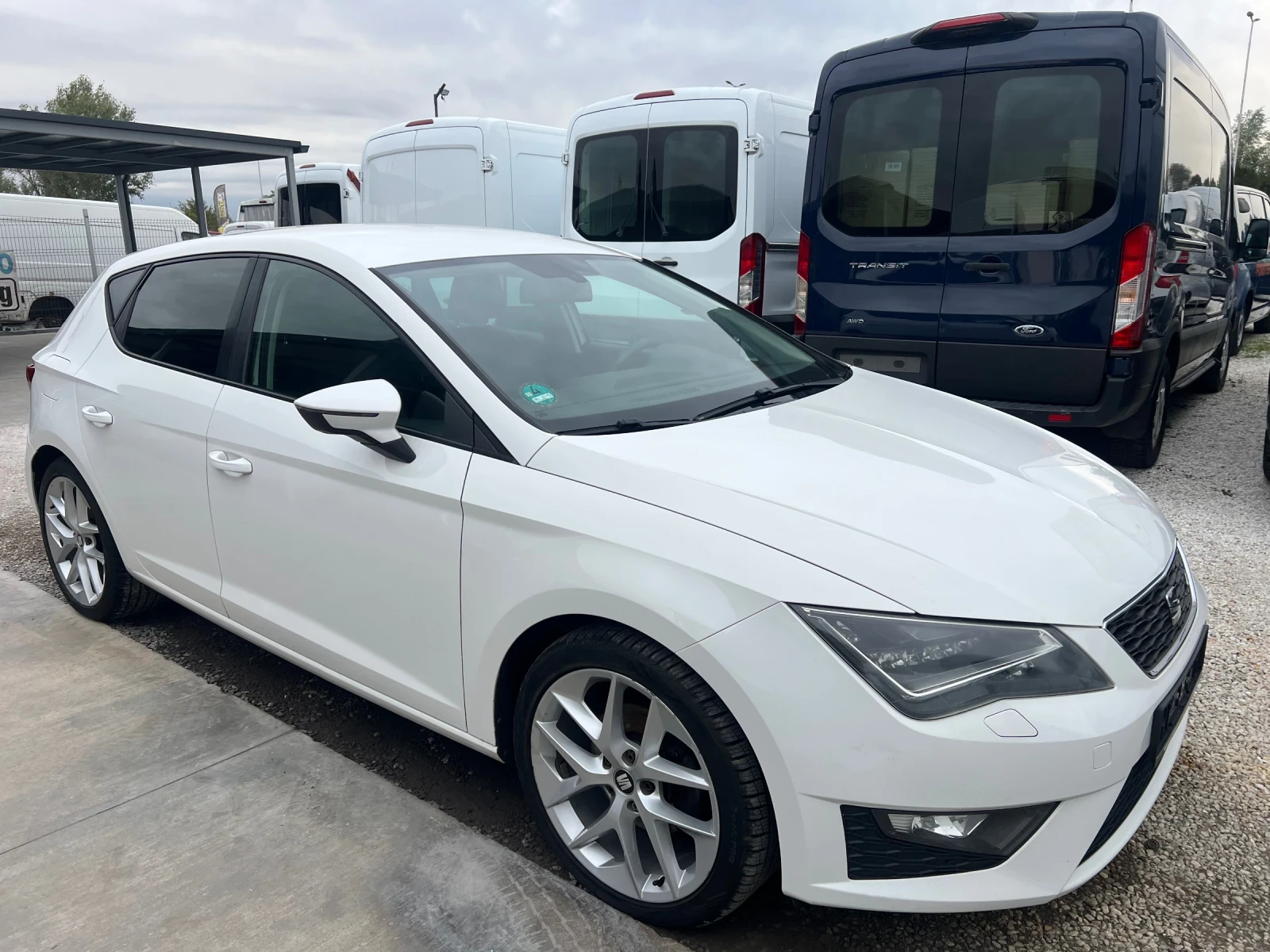 Seat Leon 2.0tdi-150k.s-avtomatik - изображение 3