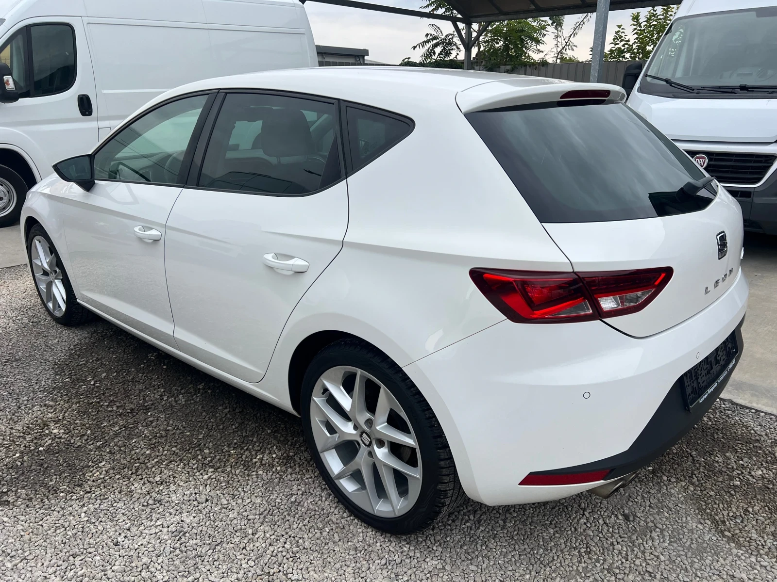 Seat Leon 2.0tdi-150k.s-avtomatik - изображение 6