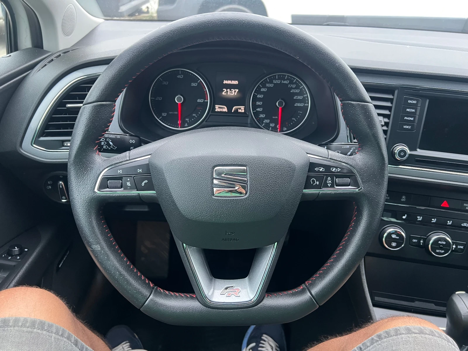 Seat Leon FR-2.0tdi-150k.s-avtomatik | Mobile.bg   12