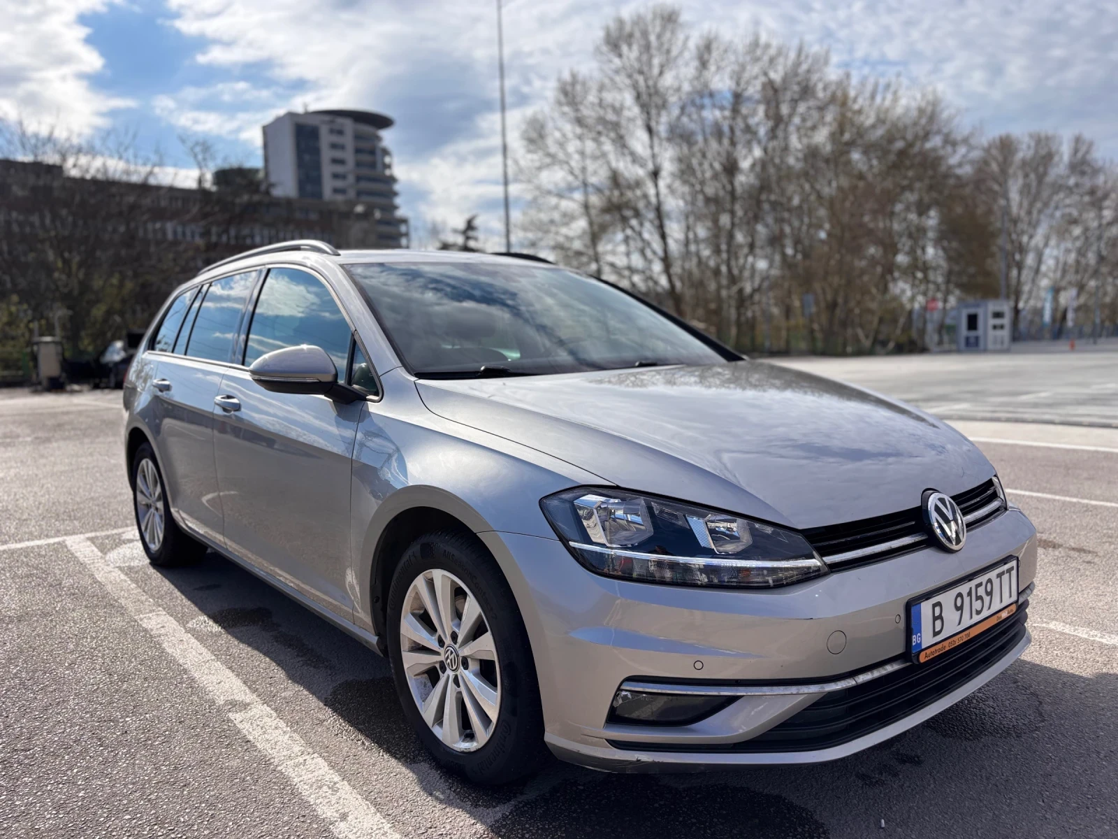 VW Golf  7.5 1.6 TDI, снимка 2 - Автомобили и джипове - 53959777