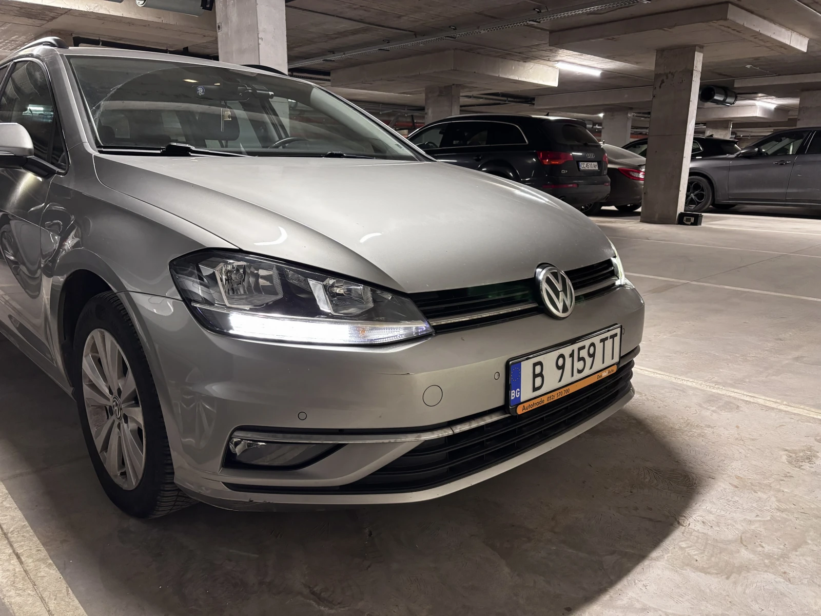 VW Golf 1.6 TDI, снимка 3 - Автомобили и джипове - 53959777