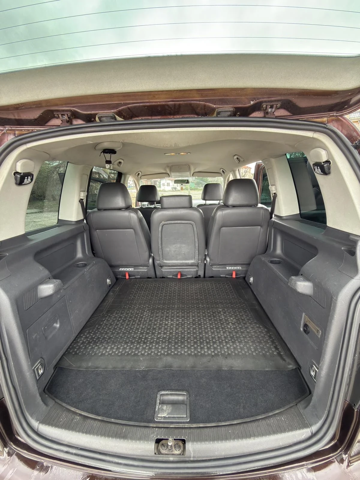 VW Touran, снимка 5 - Автомобили и джипове - 54148176