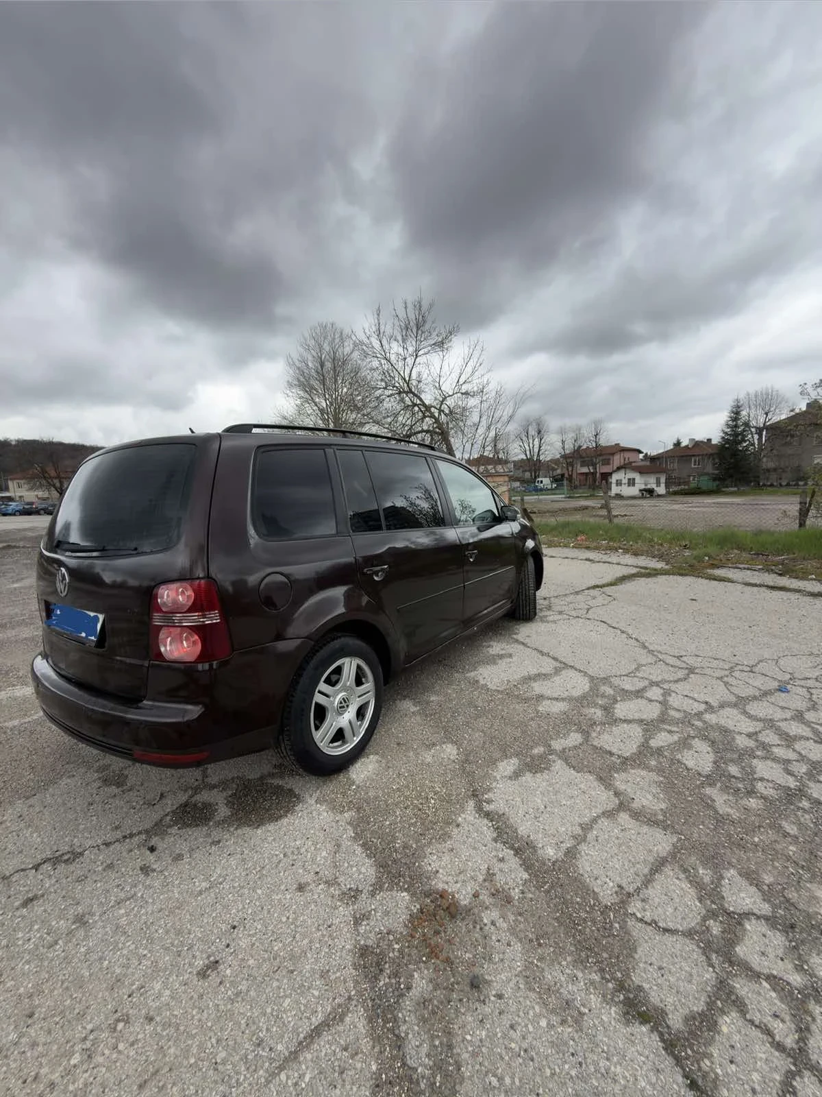 VW Touran, снимка 8 - Автомобили и джипове - 54148176