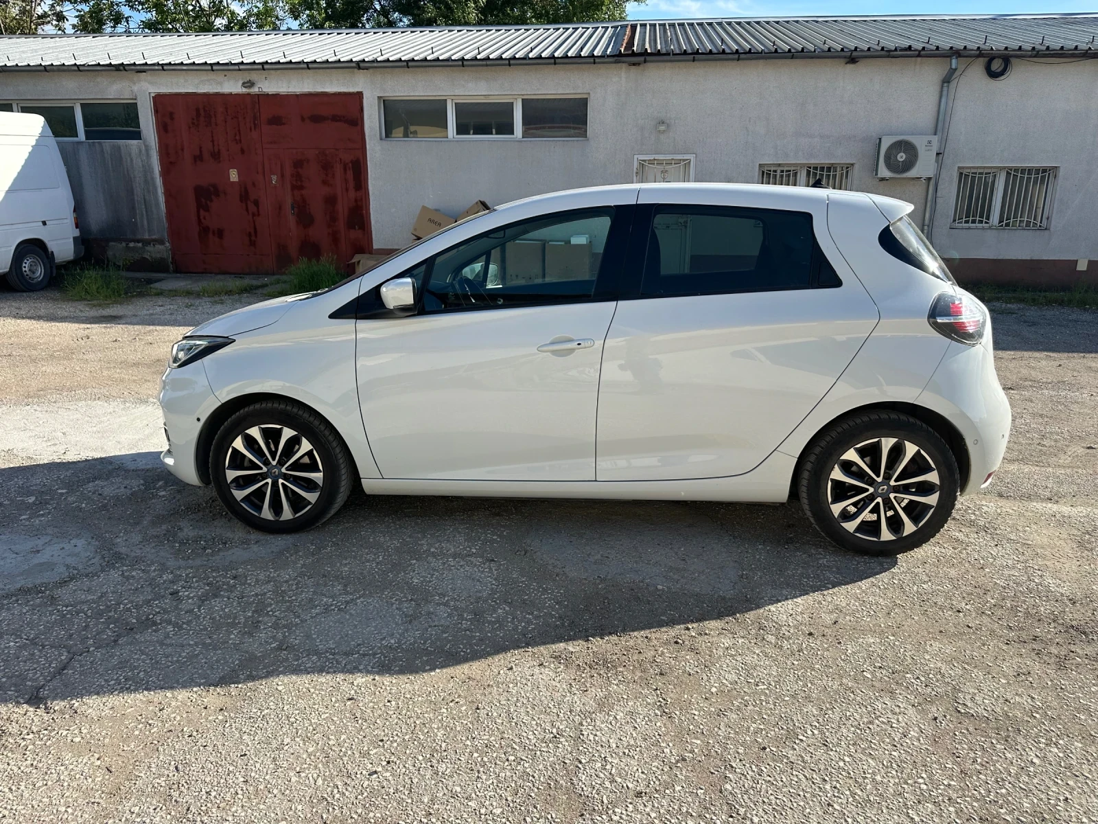 Renault Zoe 52 KW 136 PS, снимка 7 - Автомобили и джипове - 54666218