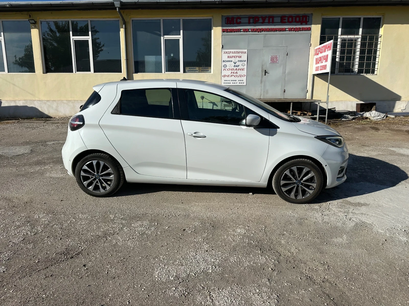 Renault Zoe 52 KW 136 PS, снимка 3 - Автомобили и джипове - 54666218