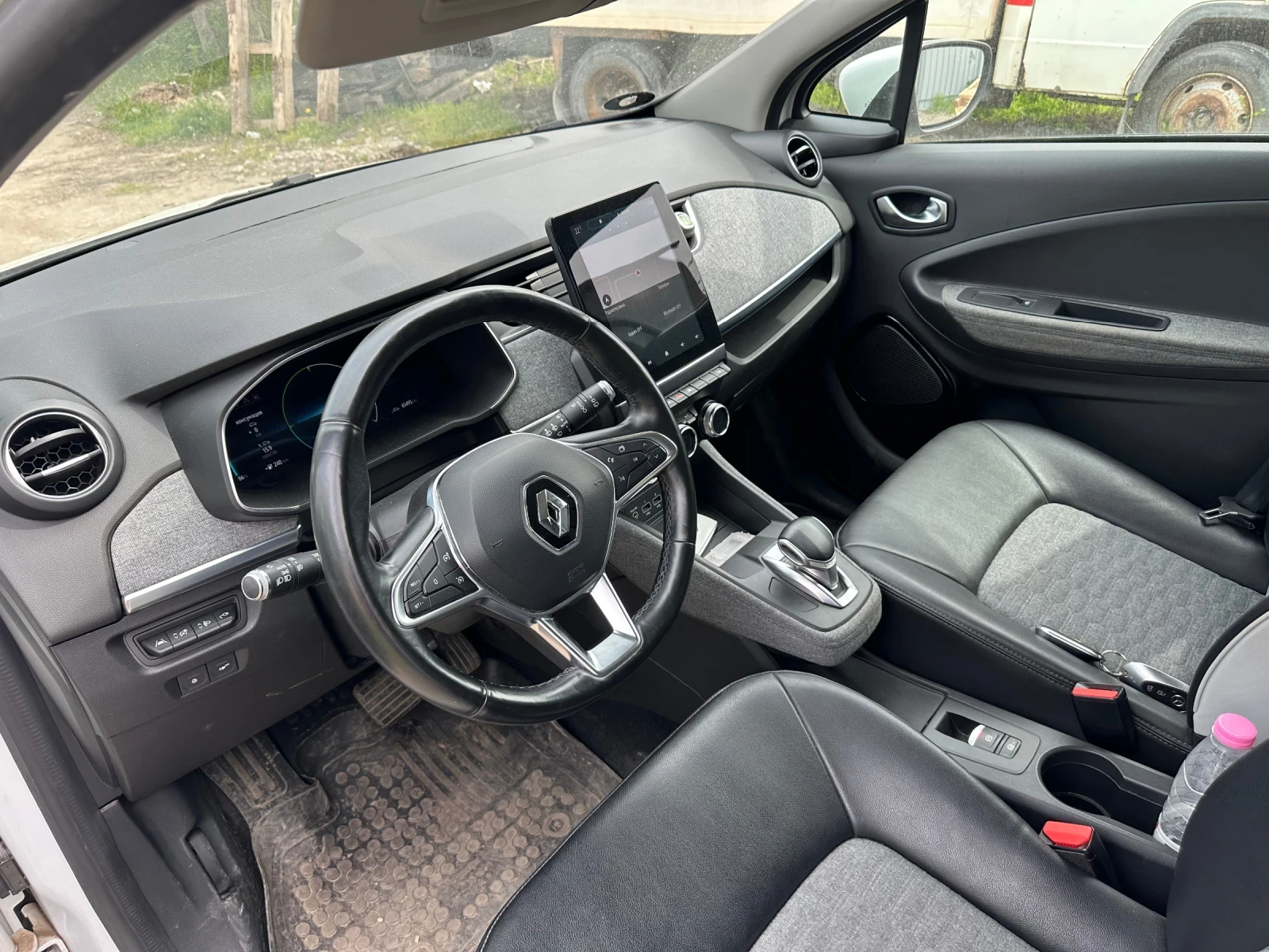 Renault Zoe 52 KW 136 PS, снимка 8 - Автомобили и джипове - 54666218
