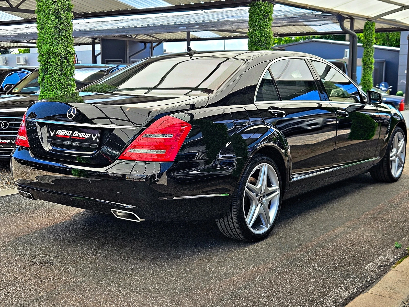 Mercedes-Benz S 500 L/AMG/4M/TVx3/DISTR/PANO/ВАКУУМ/ОБДУХ/МАСАЖ/LIZING, снимка 5 - Автомобили и джипове - 54719213