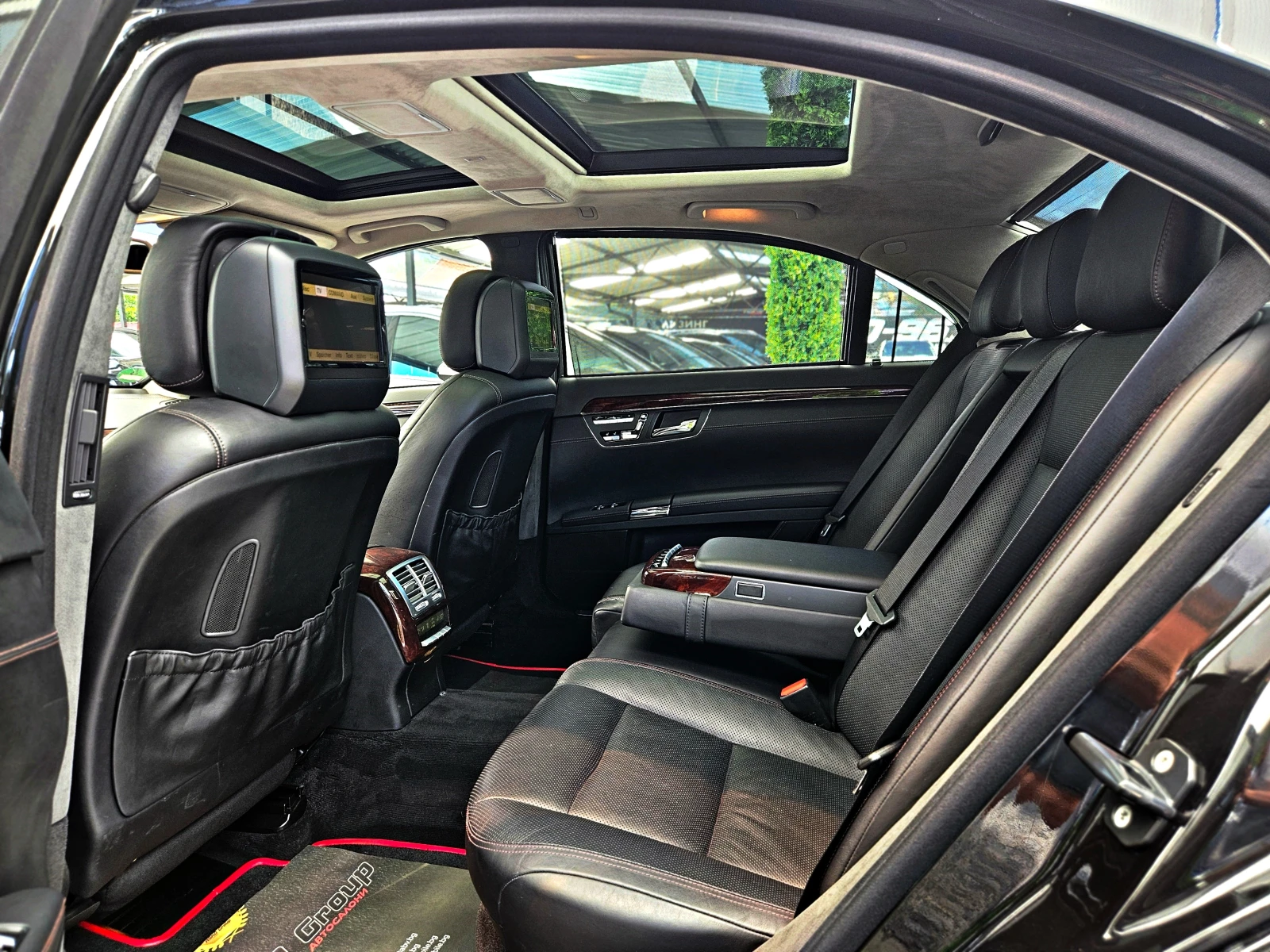Mercedes-Benz S 500 L/AMG/4M/TVx3/DISTR/PANO/ВАКУУМ/ОБДУХ/МАСАЖ/LIZING, снимка 11 - Автомобили и джипове - 54719213