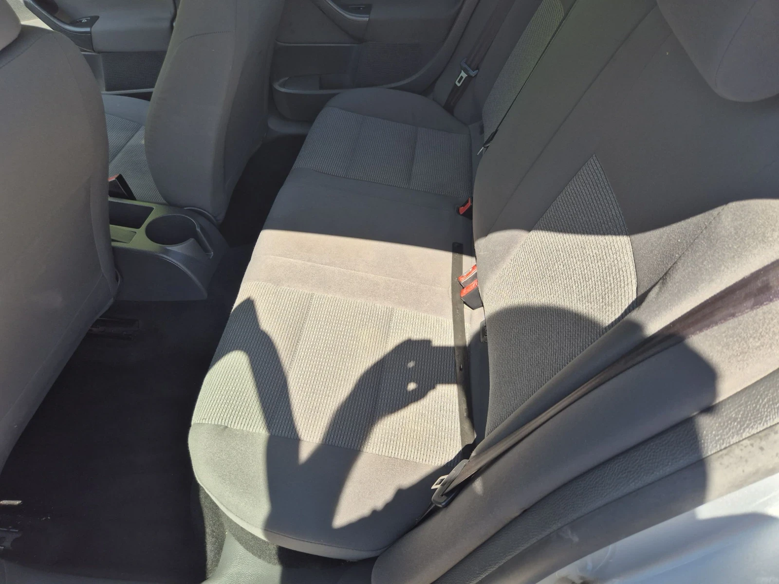 VW Jetta, снимка 11 - Автомобили и джипове - 54715159