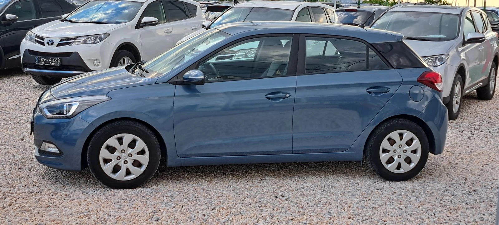 Hyundai I20 Бензин Автомат, снимка 4 - Автомобили и джипове - 55156755