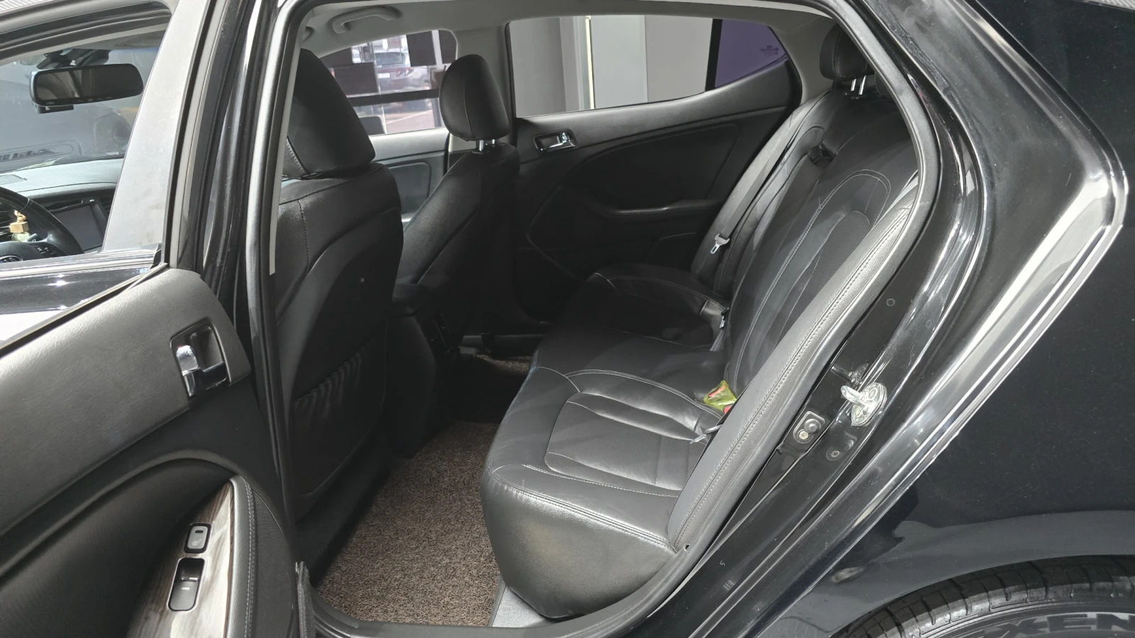 Kia K5 2.0T* ПОДГРЕВ ВОЛАН* КРАЙНА ЦЕНА, снимка 11 - Автомобили и джипове - 55496119