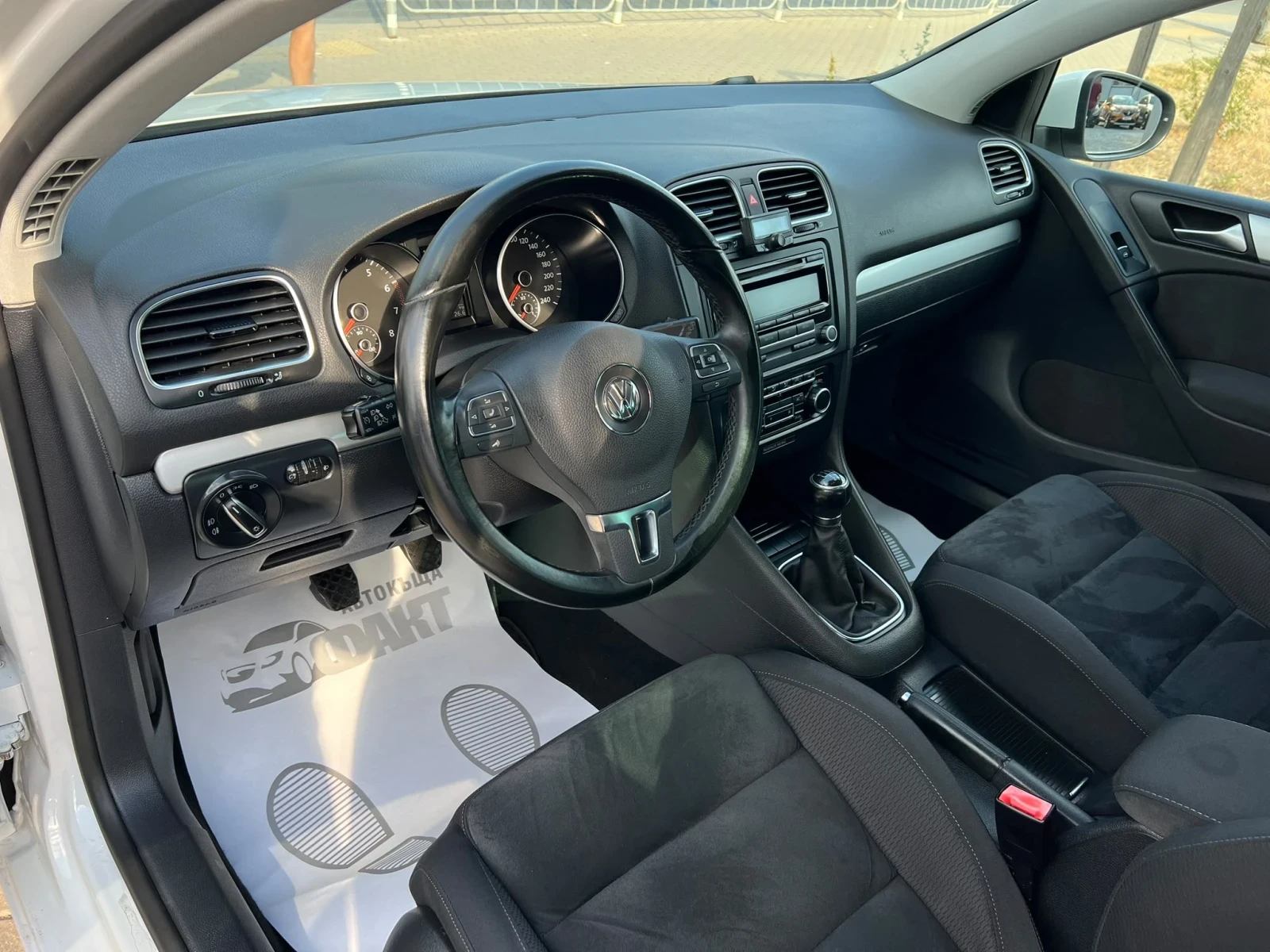 VW Golf 1.4i/РЕАЛНИ КМ ! ! ! , снимка 7 - Автомобили и джипове - 56066866
