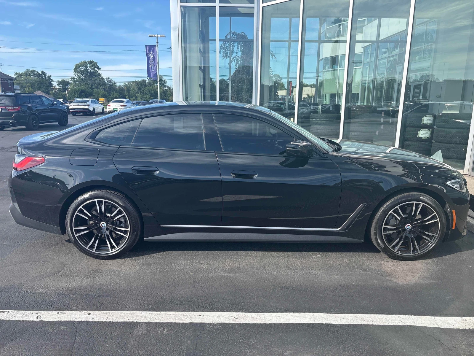 BMW i4 * eDrive35 * АВТОКРЕДИТ БЕЗ ПЪРВОНАЧАЛНА ВНОСКА* , снимка 3 - Автомобили и джипове - 56083864