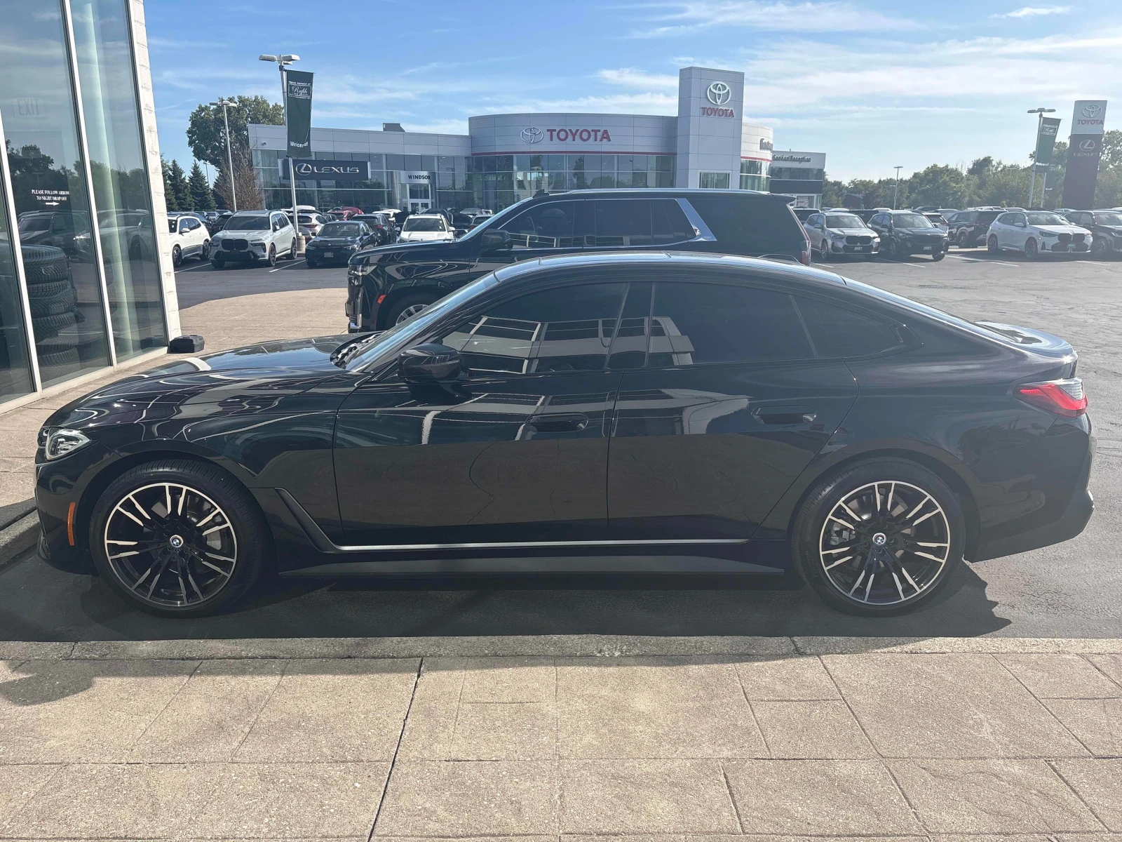 BMW i4 * eDrive35 * АВТОКРЕДИТ БЕЗ ПЪРВОНАЧАЛНА ВНОСКА* , снимка 2 - Автомобили и джипове - 56083864