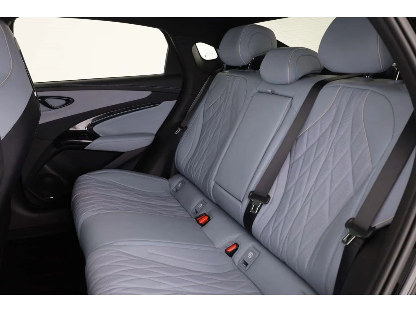 BYD Seal SEAL DESIGN* EU. VERSION.* DYNAUDIO* PANORAMA, снимка 15 - Автомобили и джипове - 56163799