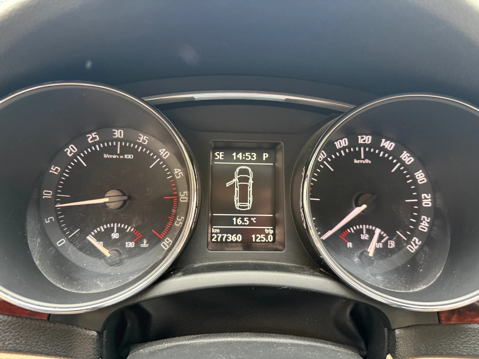 Skoda Superb 2.0 TDI 170hp, снимка 7 - Автомобили и джипове - 56234037
