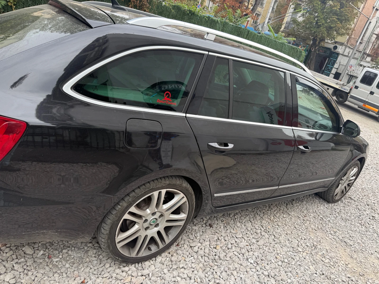 Skoda Superb 2.0 TDI 170hp, снимка 12 - Автомобили и джипове - 56234037