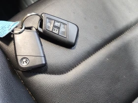 VW Tiguan / HIGHLINE / ПАНОРАМА / 2 КЛЮЧА / CARFAX , снимка 11