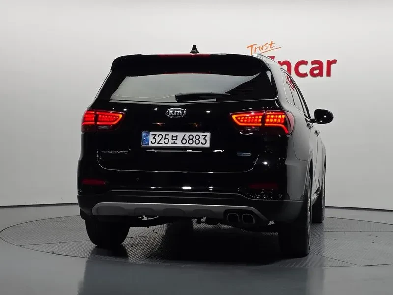 Kia Sorento DIESEL 2.0 2WD NOBLESSE, снимка 4 - Автомобили и джипове - 55386624