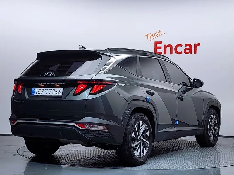 Hyundai Tucson Diesel 2.0 2Wd Premium, снимка 2 - Автомобили и джипове - 55616172