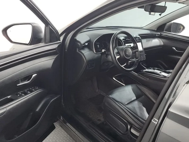 Hyundai Tucson Diesel 2.0 2Wd Premium, снимка 10 - Автомобили и джипове - 55616172