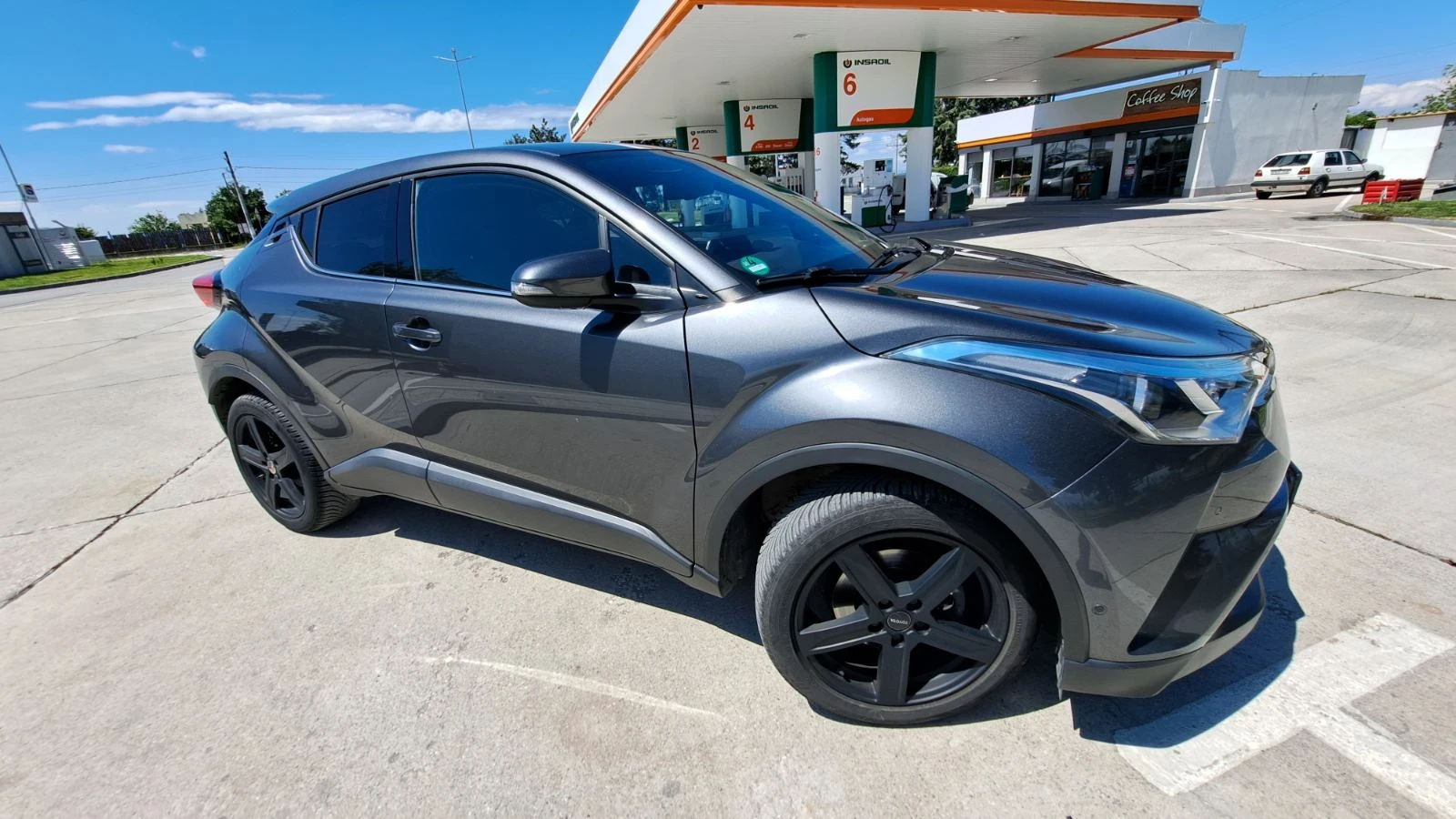 Toyota C-HR 1.2 JBl/Bixenon/Парктроник/Подгрев/Камера/Кожен са - изображение 9
