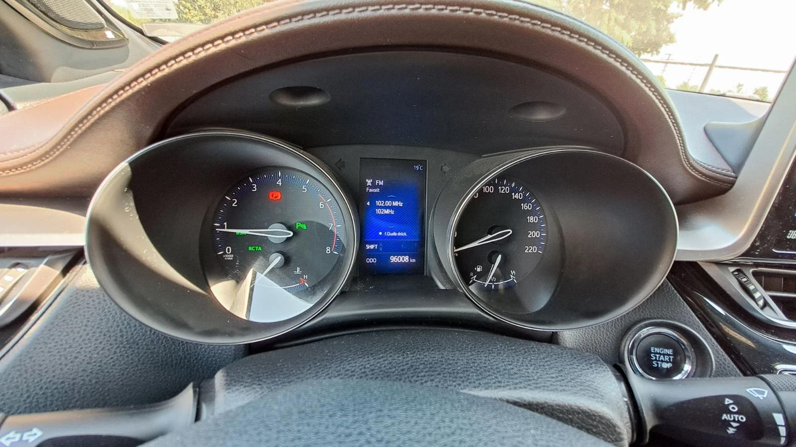 Toyota C-HR 1.2 JBl/Bixenon/Парктроник/Подгрев/Камера/Кожен са - изображение 10