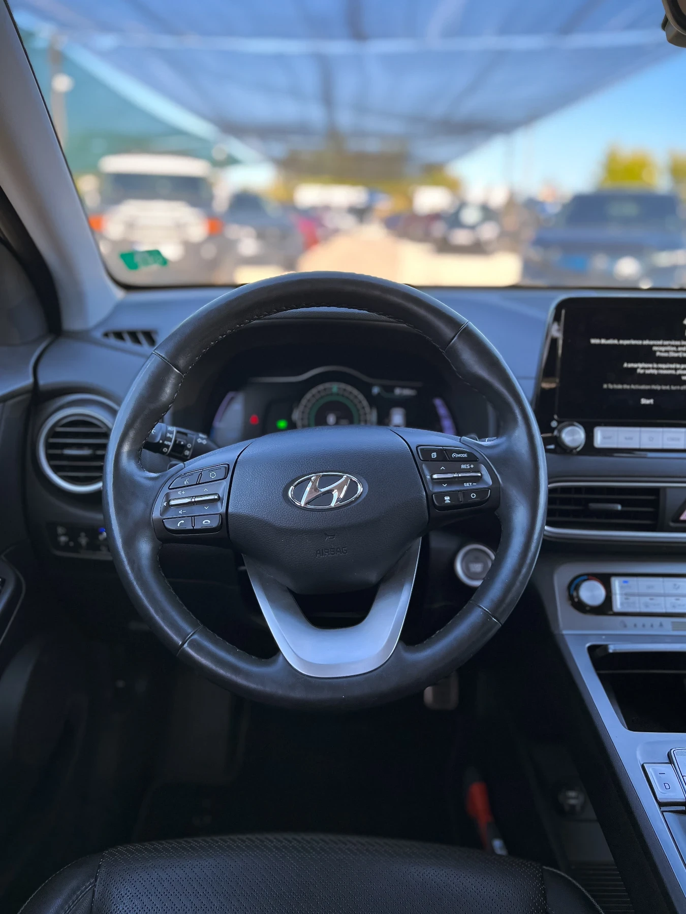 Hyundai Kona PREMIUM 64KWh/HEADUP/DISSTR/BLUELINK/ТЕРМОПОМПА - изображение 7