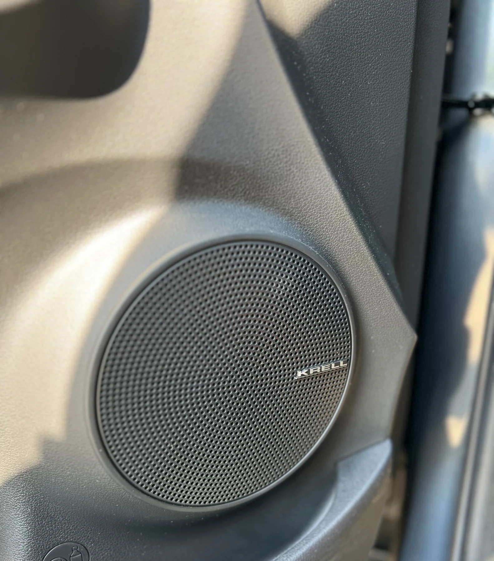 Hyundai Kona PREMIUM 64KWh/HEADUP/DISSTR/BLUELINK/SOH96.6% | Mobile.bg   16