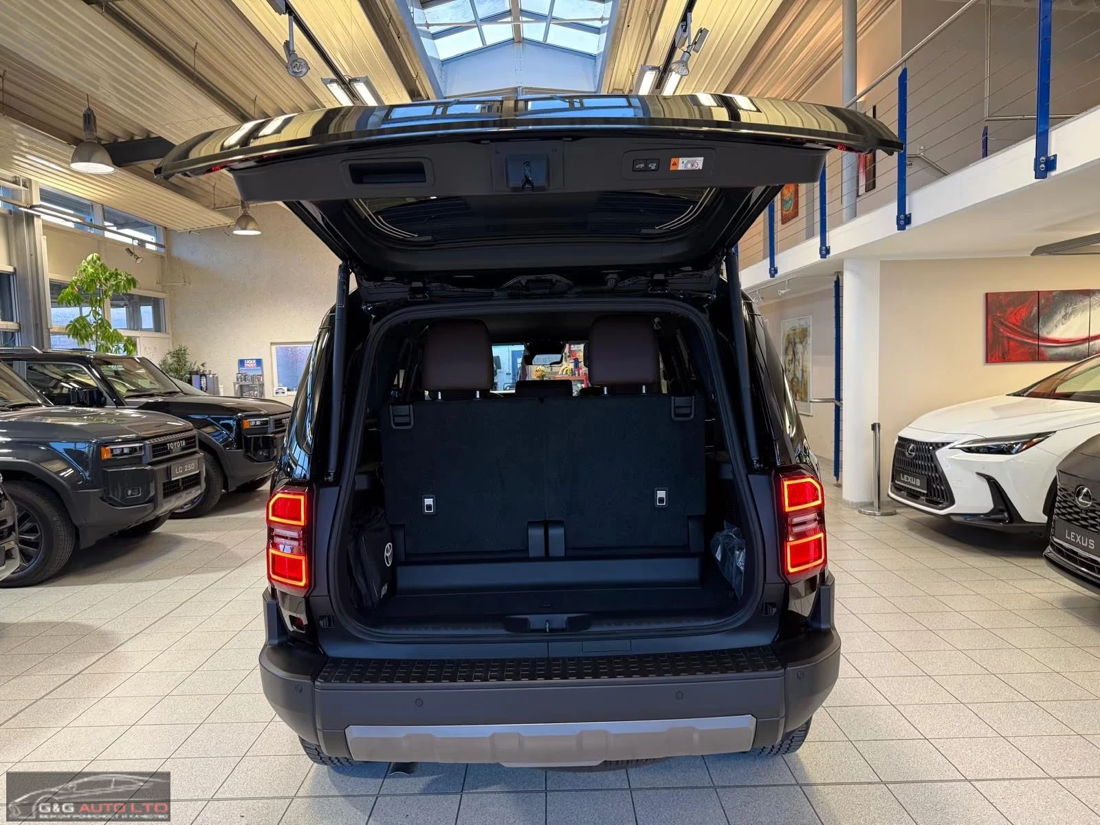 Toyota Land cruiser НОВ!/LC250/205HP/EXECUTIVE/7S/360/NAVI/LED/975g, снимка 7 - Автомобили и джипове - 53963367