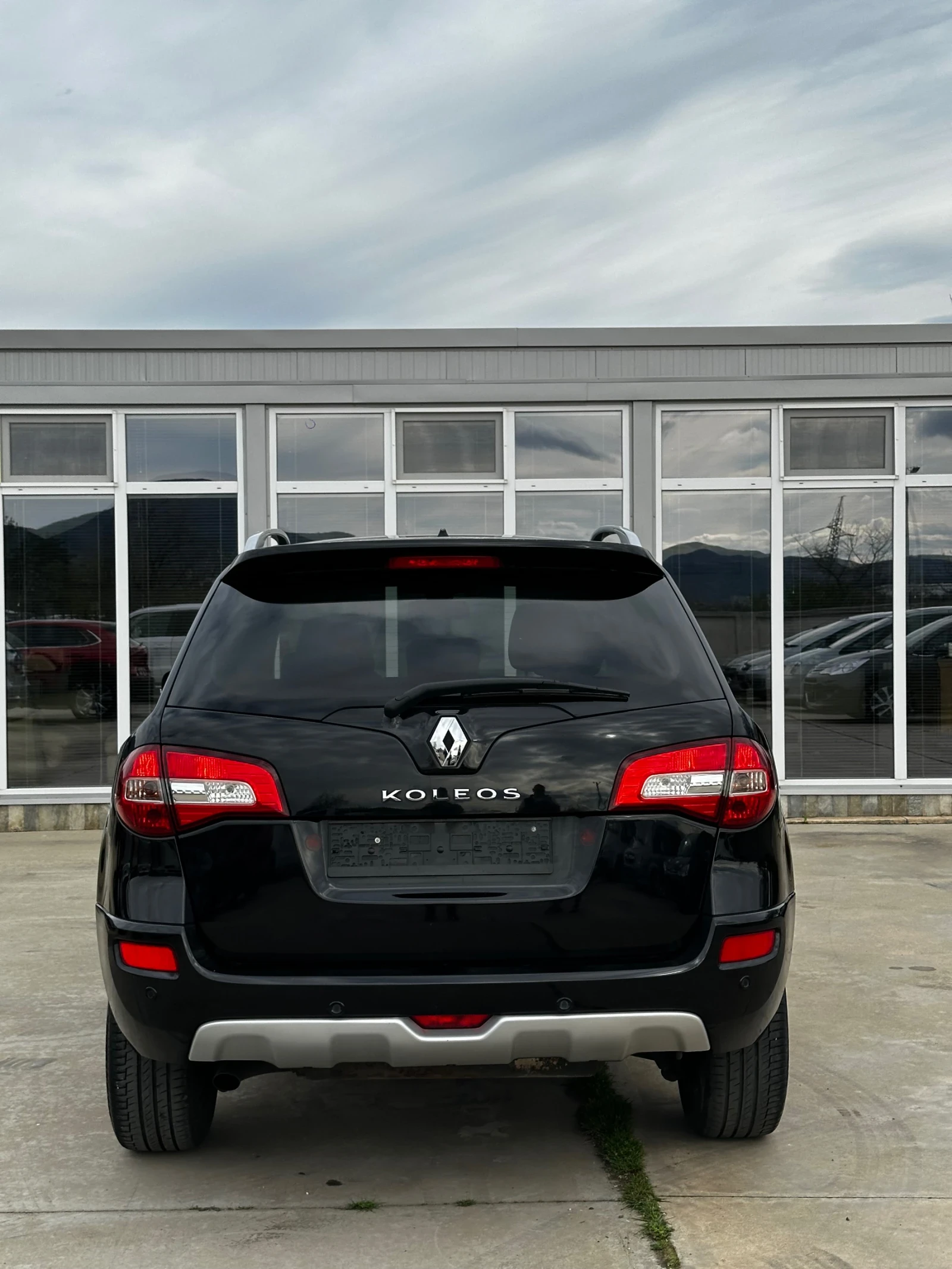 Renault Koleos * 2.0* 4x4* АВТОМАТ* КОЖА* КЕЙЛЕС* БОСЕ* ПАНОРАМА, снимка 5 - Автомобили и джипове - 54128965