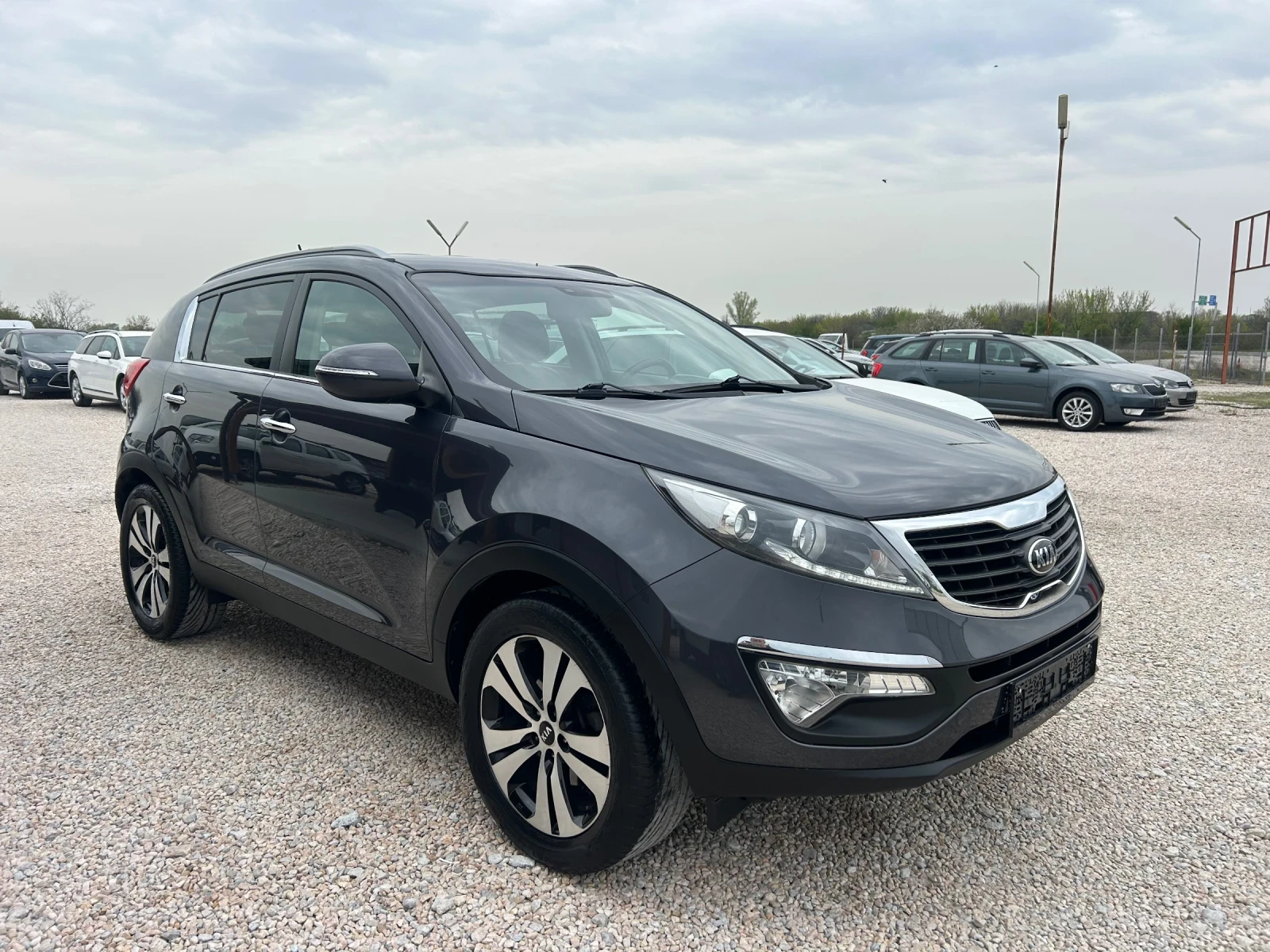 Kia Sportage * 1.7* CRDI* НАВИГАЦИЯ* КОЖА* КАМЕРА* , снимка 2 - Автомобили и джипове - 54216210