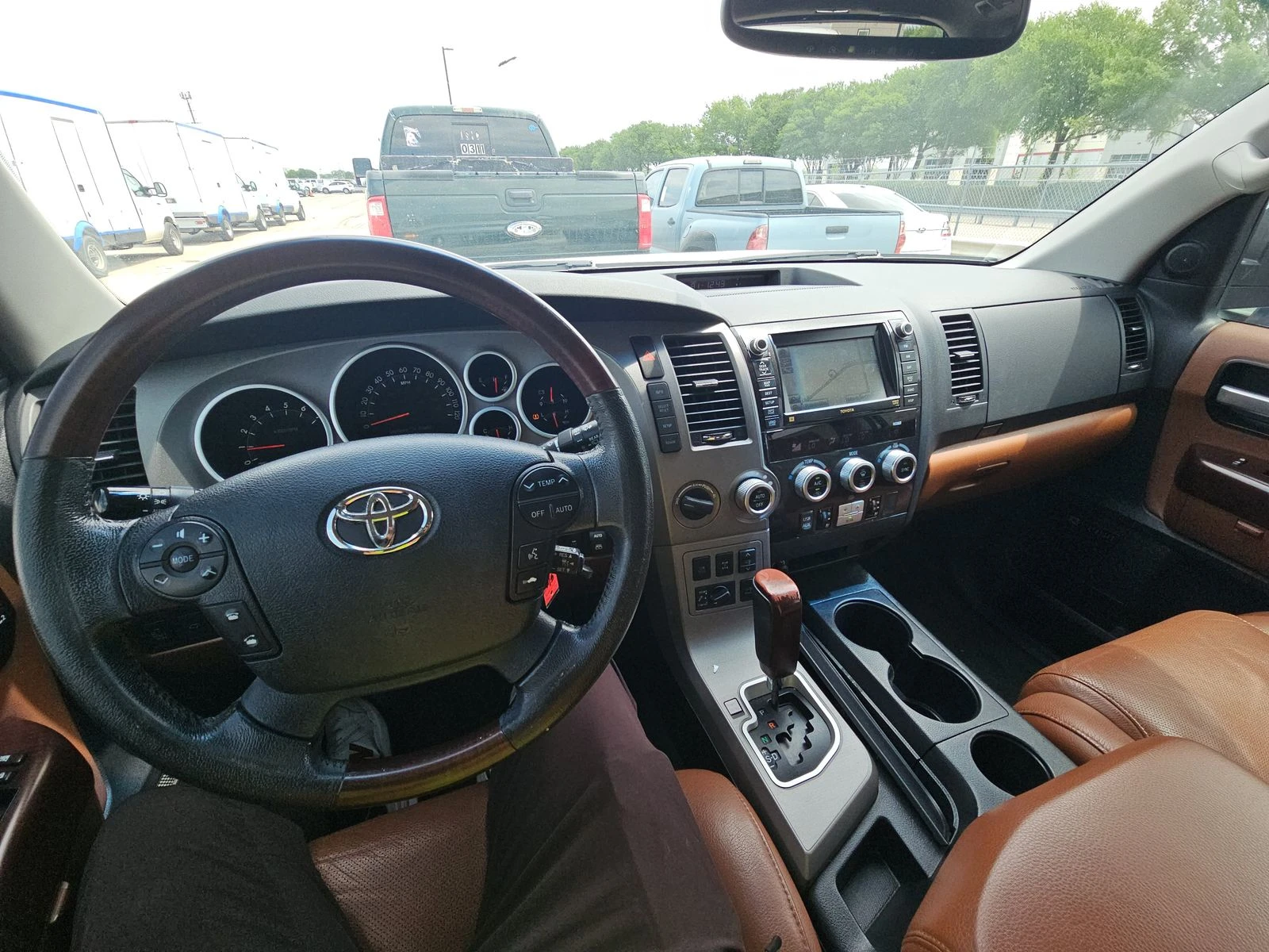 Toyota Sequoia Platinum, снимка 10 - Автомобили и джипове - 54328875