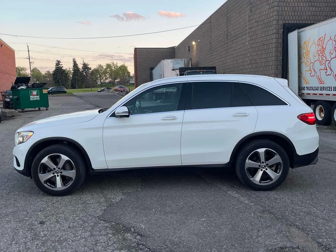 Mercedes-Benz GLC 300 4MATIC/ПАНОРАМА/360 КАМЕРИ/ПОДГРЕВИ, снимка 5 - Автомобили и джипове - 54581160