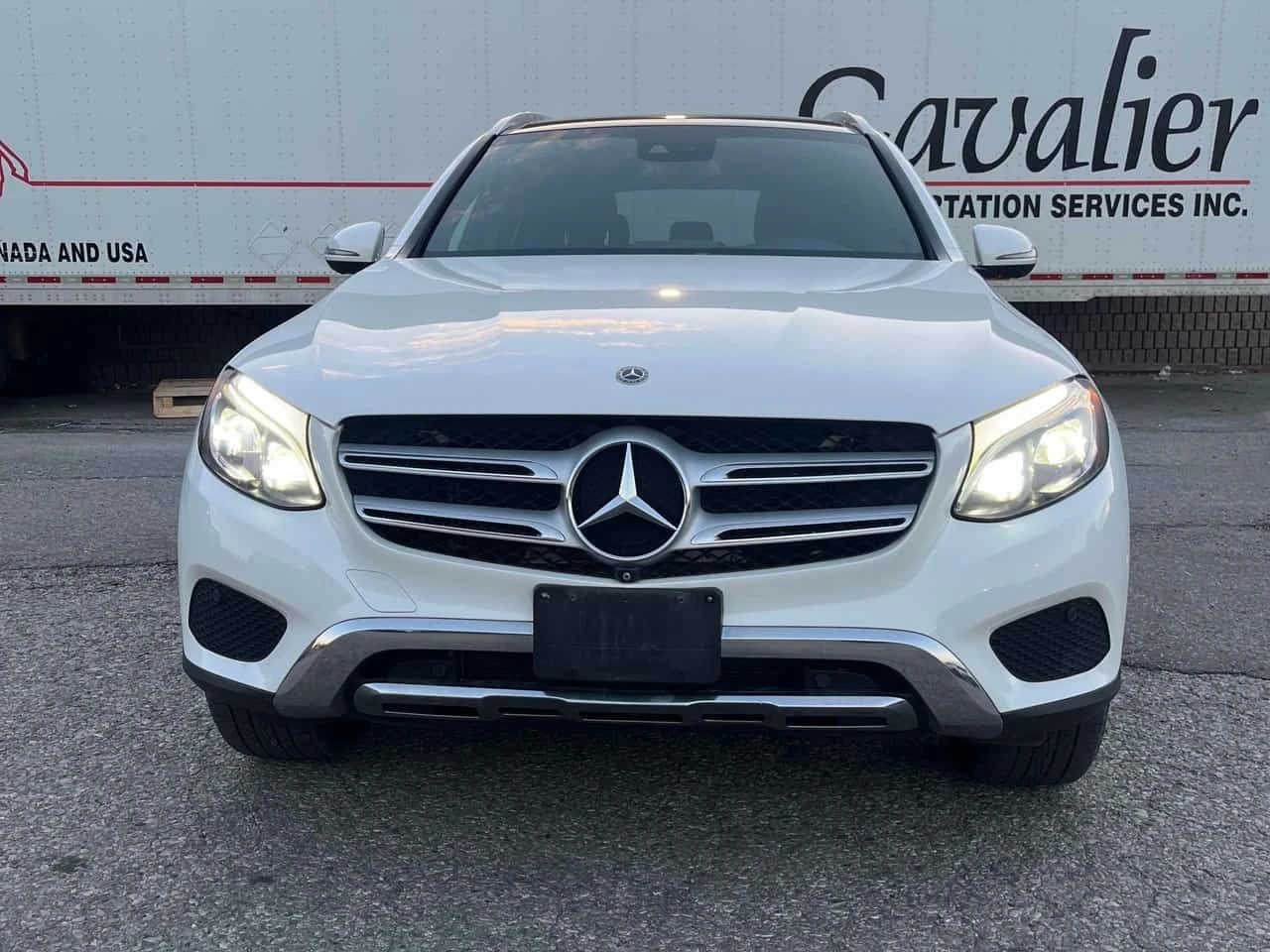 Mercedes-Benz GLC 300 4MATIC/ПАНОРАМА/360 КАМЕРИ/ПОДГРЕВИ, снимка 2 - Автомобили и джипове - 54581160