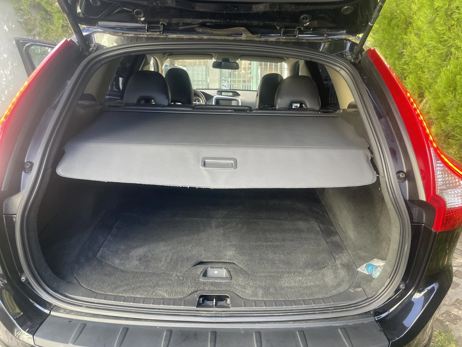 Volvo XC60 2.4 D5, снимка 8 - Автомобили и джипове - 55077101