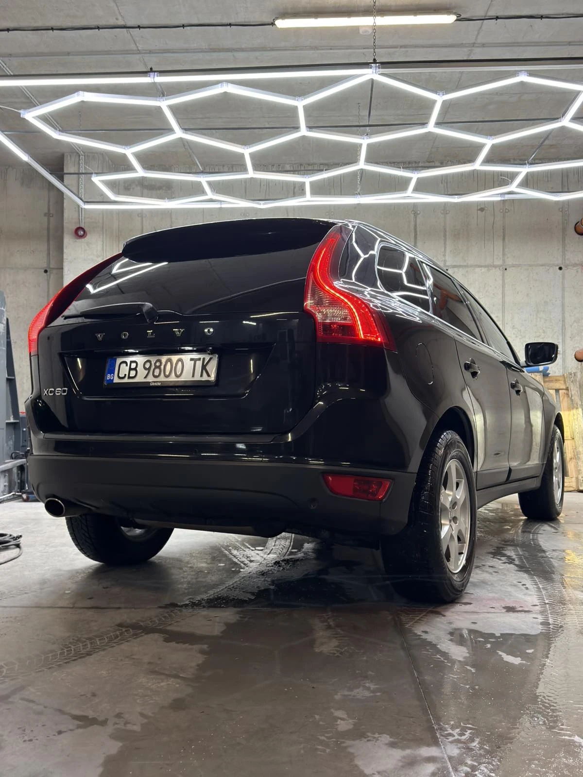 Volvo XC60 2.4 D5, снимка 2 - Автомобили и джипове - 55077101