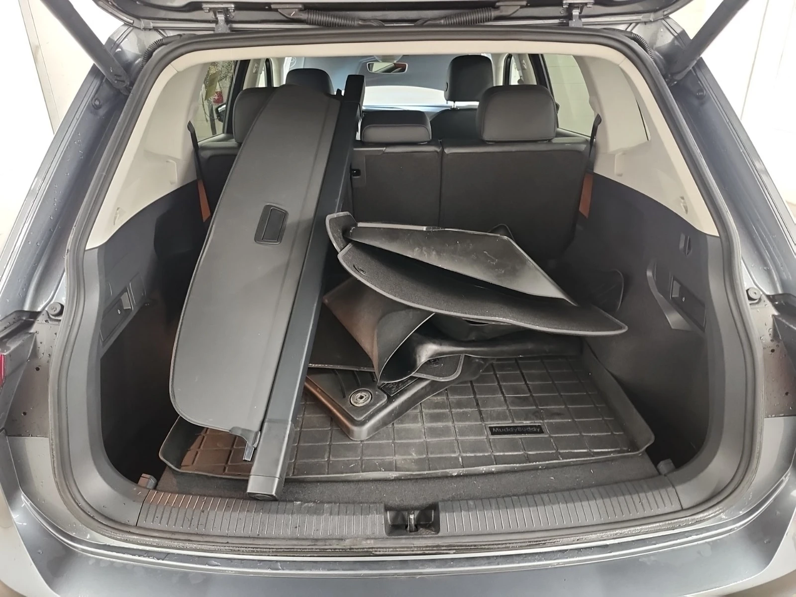 VW Tiguan Highline/CARFAX/Подгрев/Панорама/ФИНАНСИРАНЕ, снимка 15 - Автомобили и джипове - 56075897