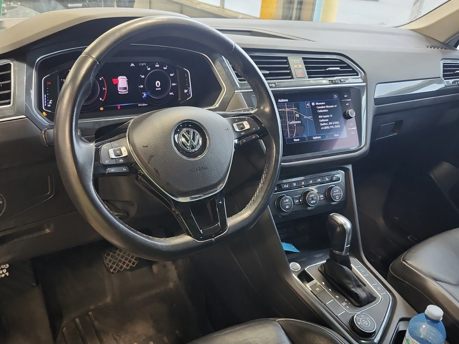 VW Tiguan / HIGHLINE / ПАНОРАМА / 2 КЛЮЧА / CARFAX , снимка 13 - Автомобили и джипове - 56114747