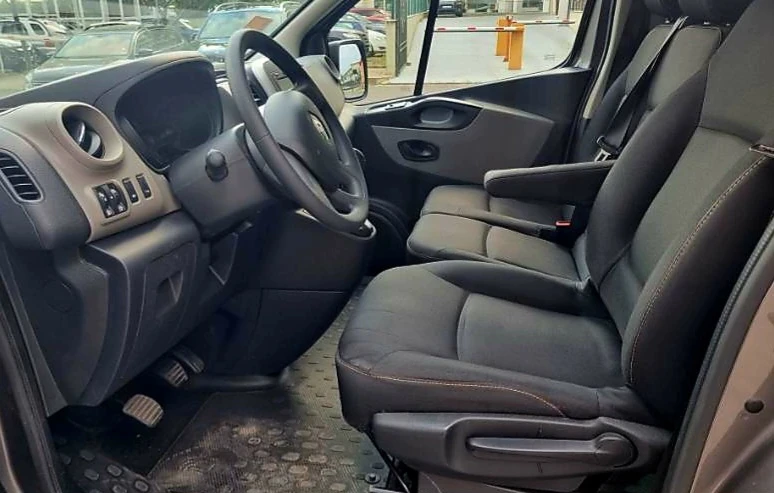 Renault Trafic 1.6 Lon, снимка 9 - Бусове и автобуси - 55159775