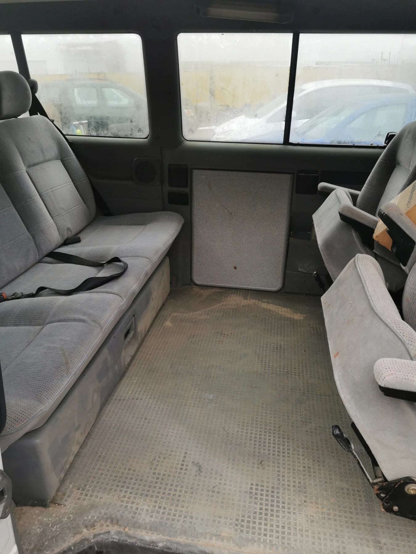 VW Multivan Пътнически, Мултиван, кемпер. , снимка 4 - Бусове и автобуси - 54564065
