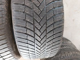 Гуми Зимни 255/40R19, снимка 3 - Гуми и джанти - 44386789