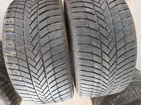 Гуми Зимни 255/40R19, снимка 1 - Гуми и джанти - 44386789